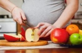 Apples during pregnancy: the benefits and harms of green, red, dried, baked