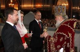 Who finances the construction of churches in Russia or At whose expense is the banquet at the Russian Orthodox Church?